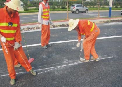 道路標(biāo)線(xiàn)反光漆施工小細(xì)節(jié)，千萬(wàn)別不當(dāng)回事！