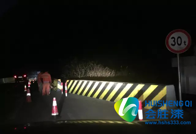 道路施工反光漆