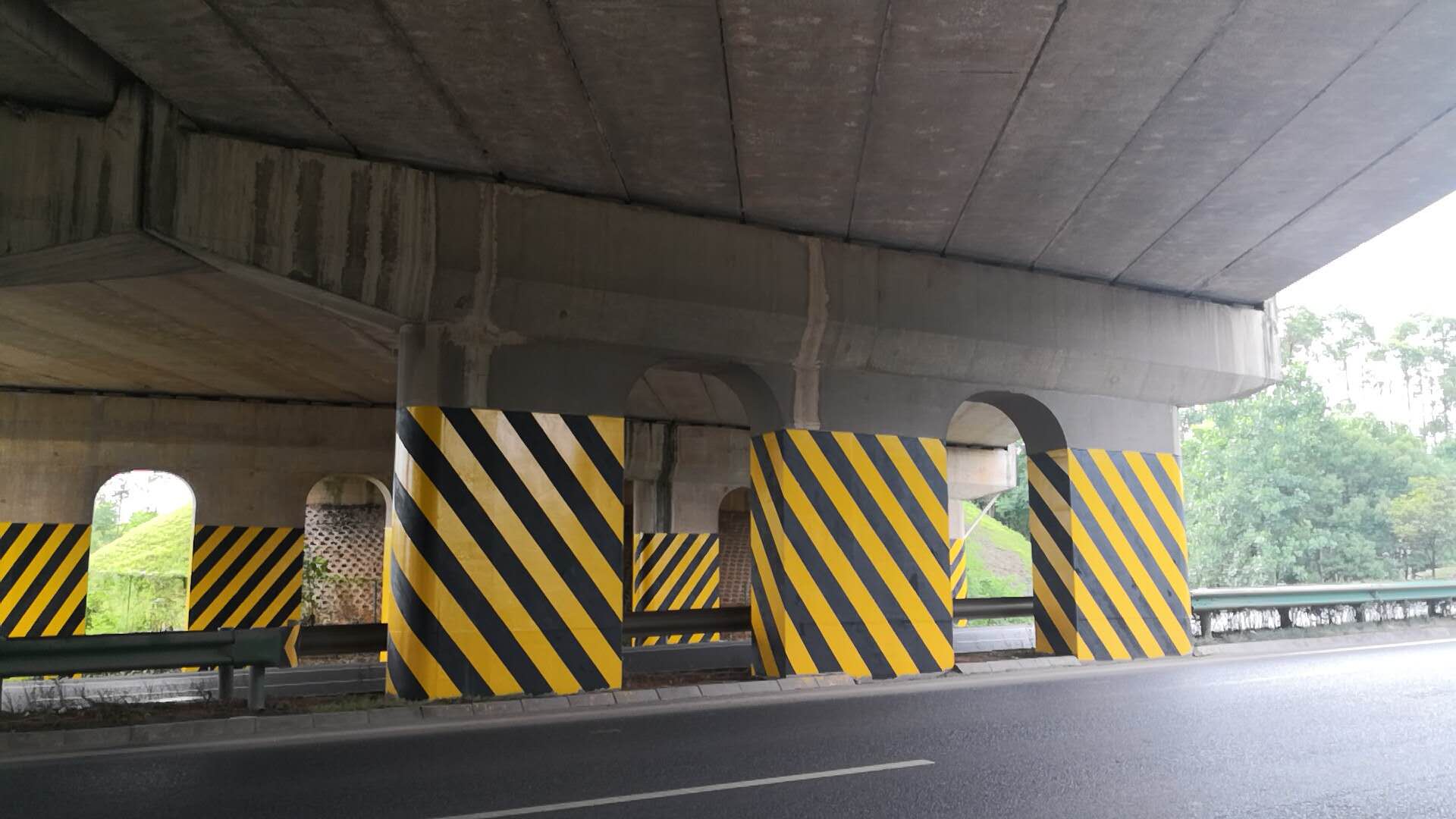 反光漆好貴？沒(méi)錯(cuò)，因?yàn)楹?，所以貴！