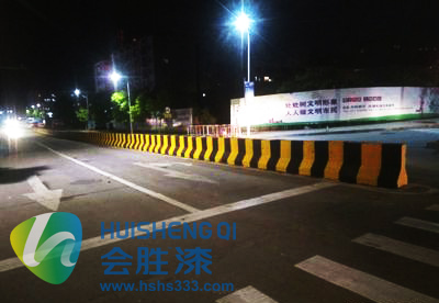 意想不到！她和反光漆之間竟然……