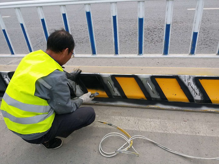 涂刷方案50問之道路反光漆施工人員的安全須知有哪些？