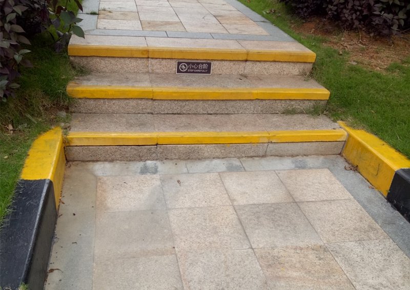 反光漆告訴你，除了道路上這里也同樣需要反光漆！