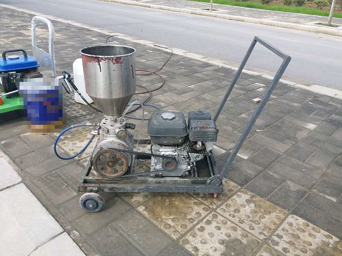 讓路面反光漆的附著力更好的攪拌方法，趕緊收藏起來吧！