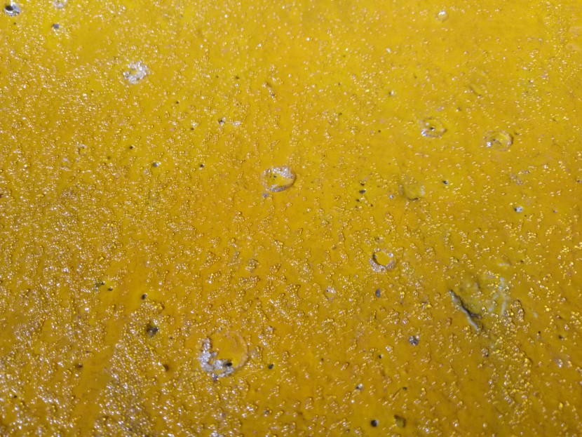 工地上涂刷的道路反光漆有氣泡怎么辦？