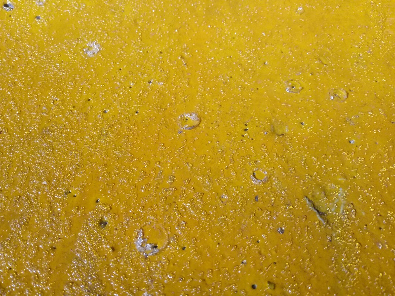 關(guān)于隧道反光漆的針孔問題知多少？