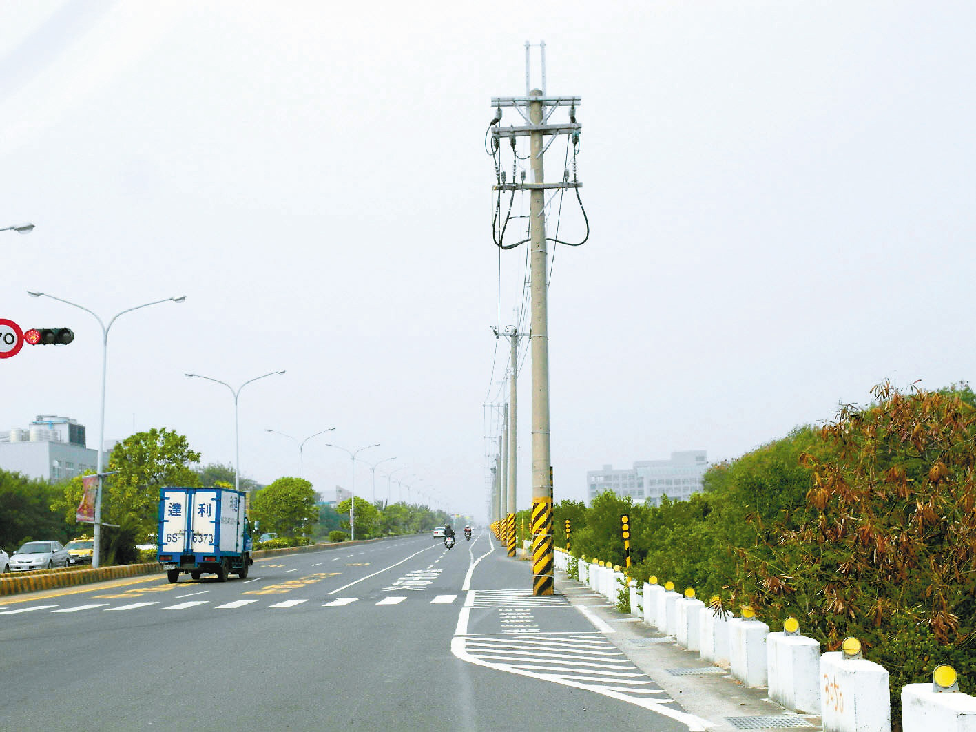 東臺(tái)電線桿反光漆