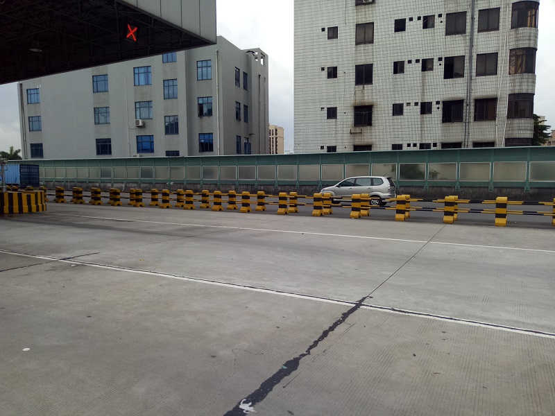 貴州高速路防撞墩反光漆