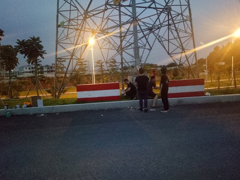 嘿，你的道路防撞墩反光漆原材料是真材實料的嗎？