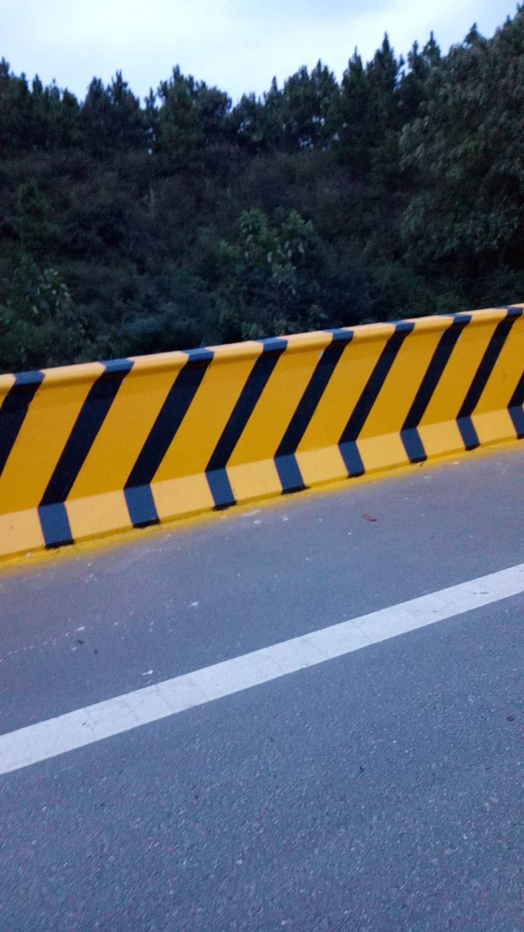 這樣的高速公路反光漆供應商想必您是很難遇見別家了