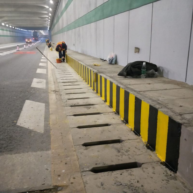 如何預防公路隧道反光漆失去光澤？