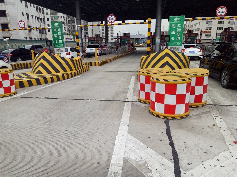 高速路防撞墩反光漆的存儲穩(wěn)定性測試