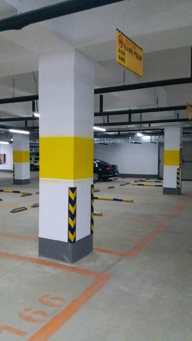 停車場警示反光油漆對(duì)于施工環(huán)境的要求