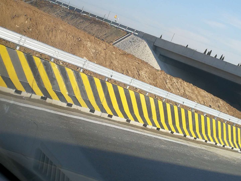 高速公路反光油漆的遮蓋力不足，該拿什么拯救你？