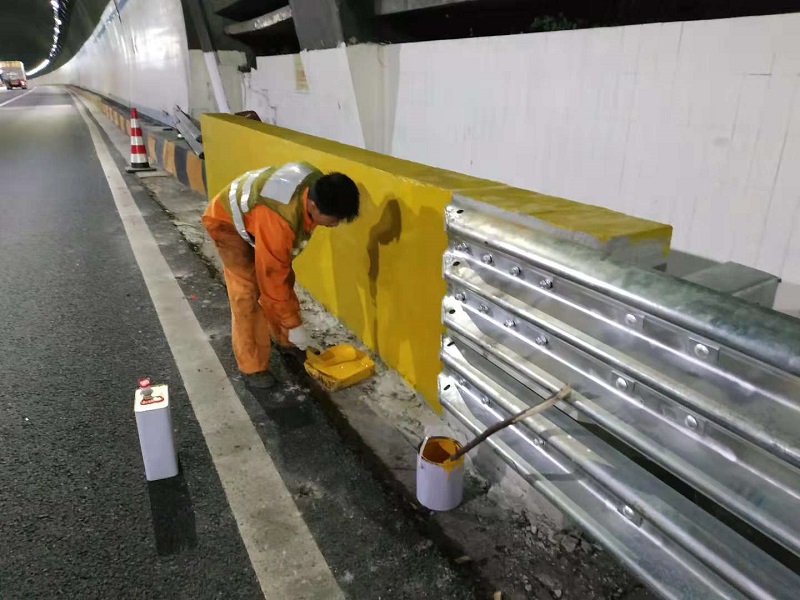 什么情況下隧道警示反光涂料會(huì)發(fā)生變質(zhì)現(xiàn)象？