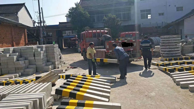 水泥墩反光涂料的縮孔都是這兩個原因?qū)е?></a>	
							</div>
							<div   id=