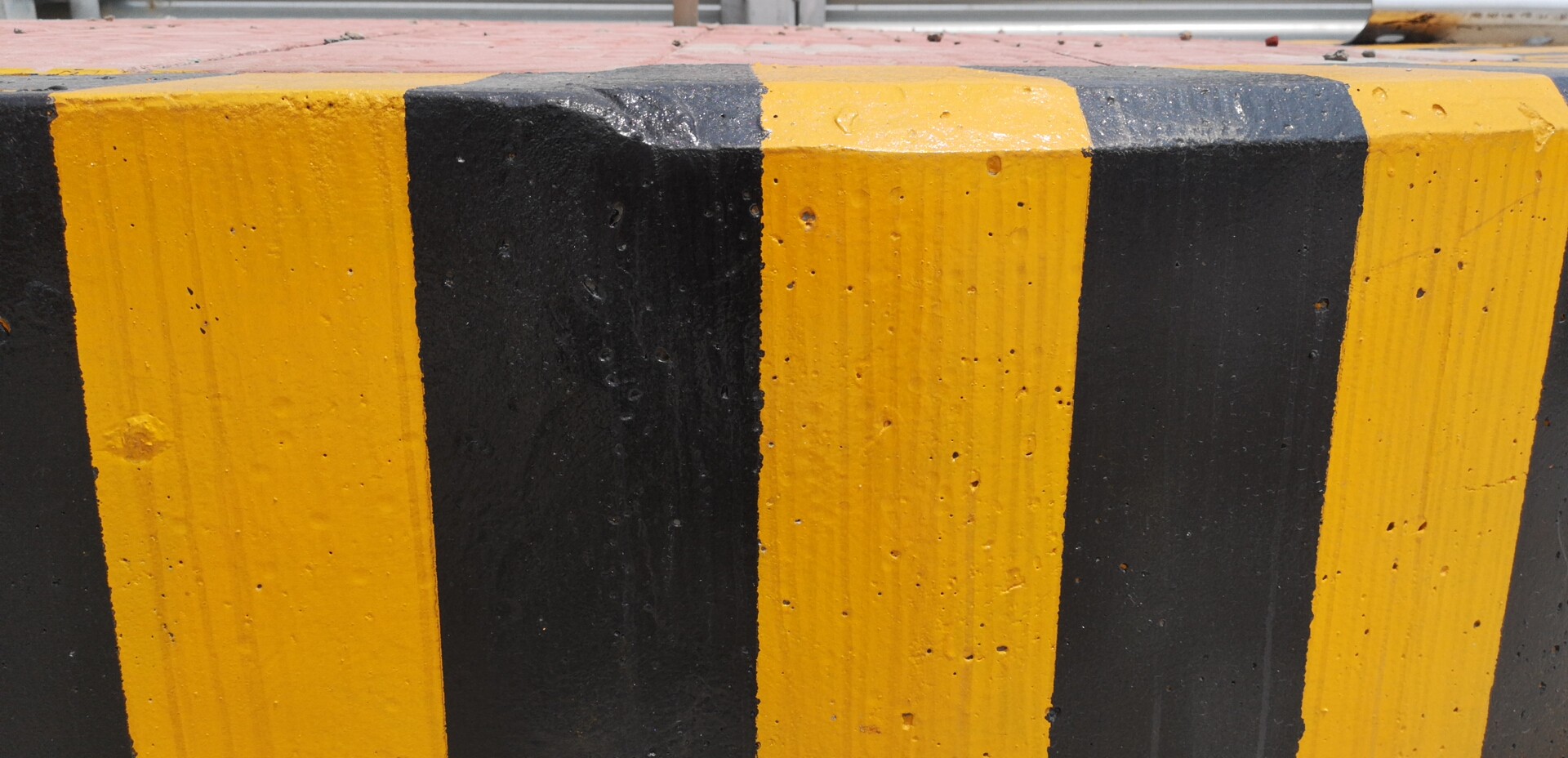 警示墩反光漆是什么樣的涂料，有什么效果