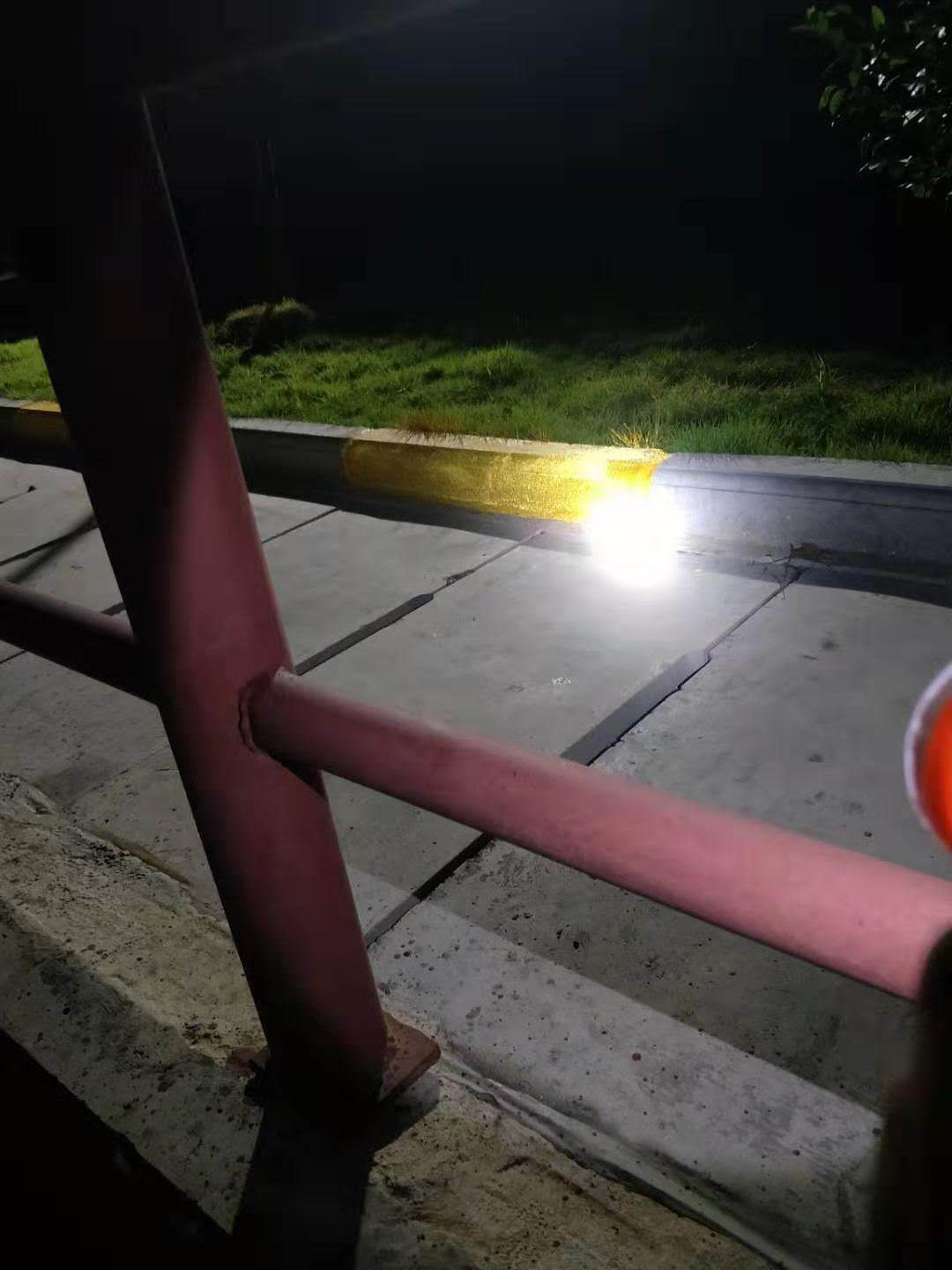 反光漆真的可以反光嗎？