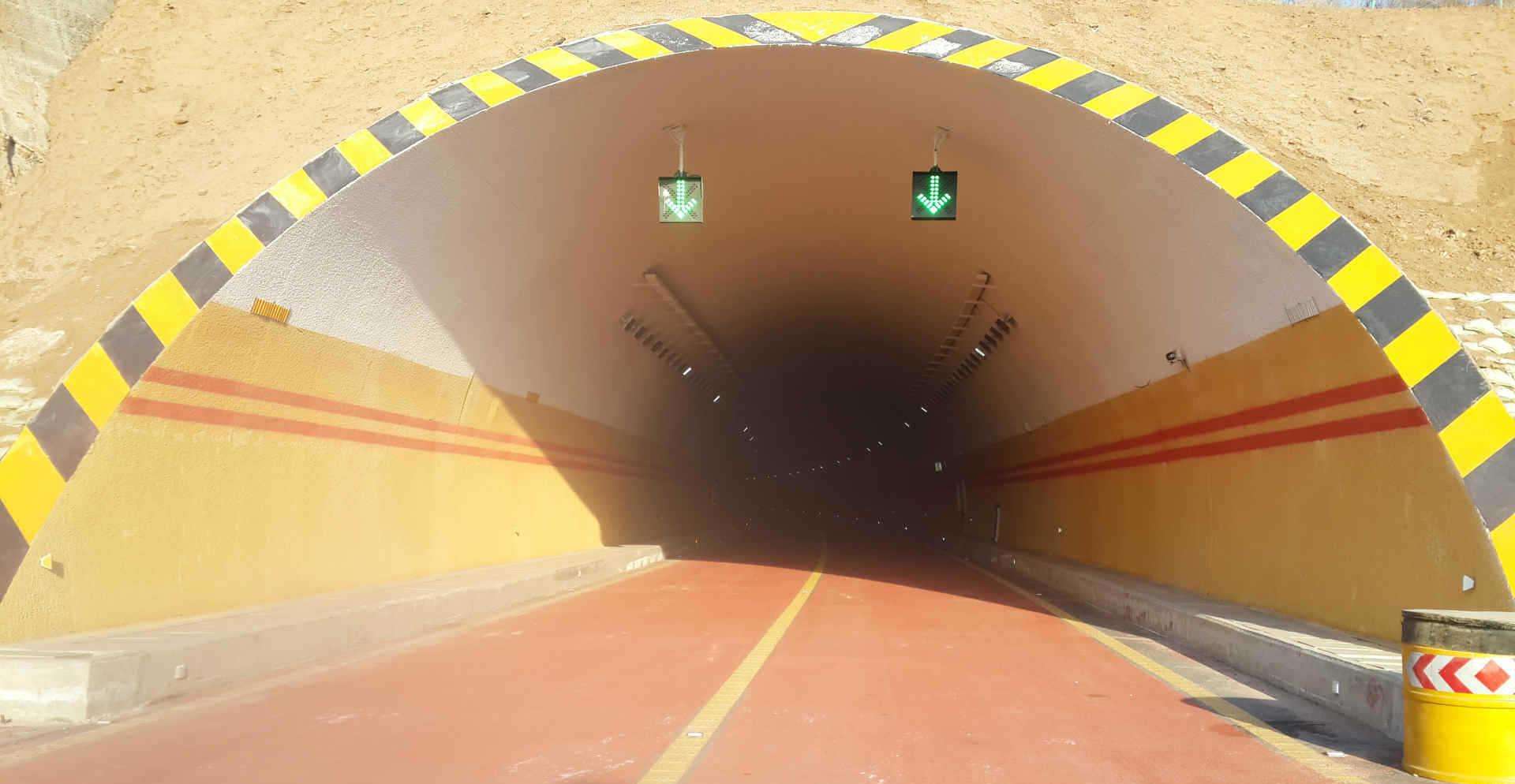 隧道涂刷反光漆工程時(shí)需要注意這些小細(xì)節(jié)