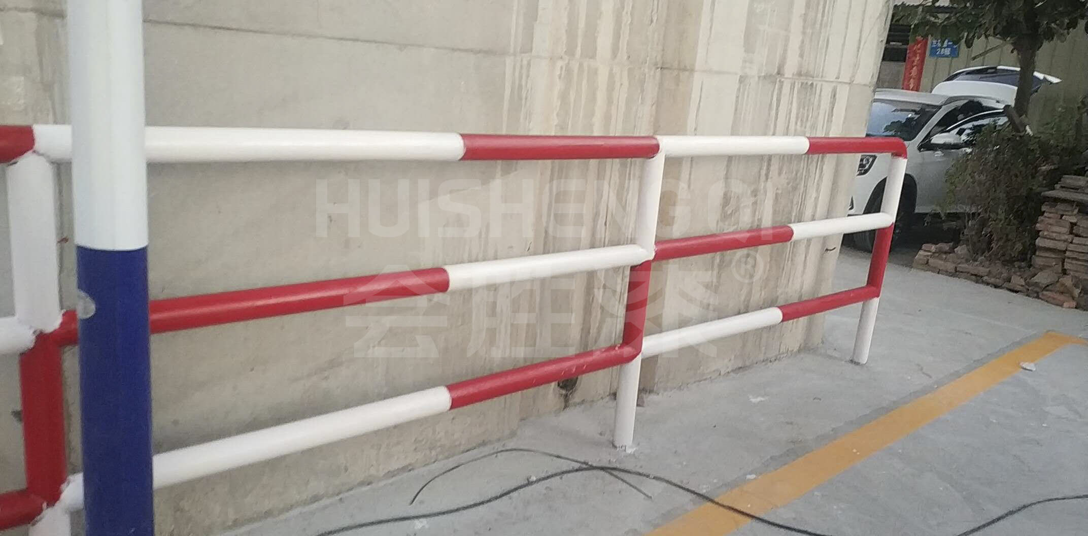 道路防護(hù)欄可以刷什么油漆？