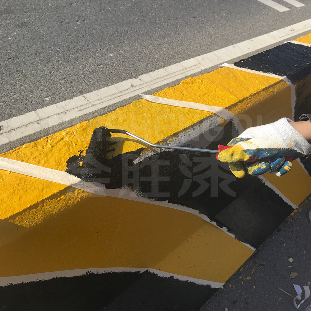 防撞柱子刷反光漆還是刷熒光漆呢？