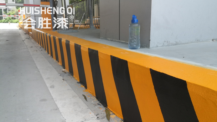 車庫跑道反光漆離油現(xiàn)象該怎么治