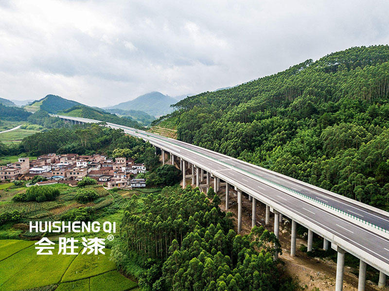 交通反光油漆是規(guī)定要使用的嗎？