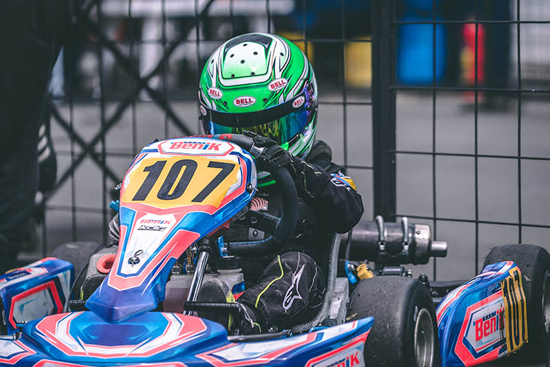 特亮反光涂料出現(xiàn)針孔咋解決