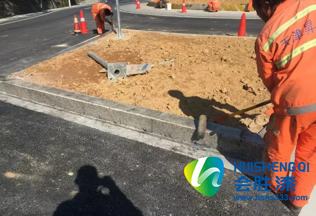 1527581984258424.jpg 反光漆清理1.jpg