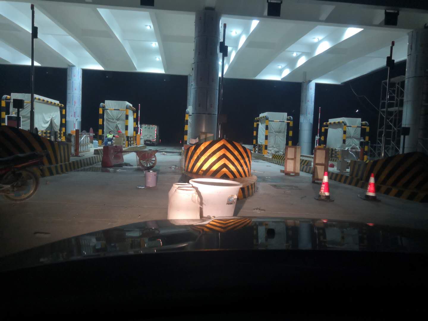 道路設(shè)施反光涂料