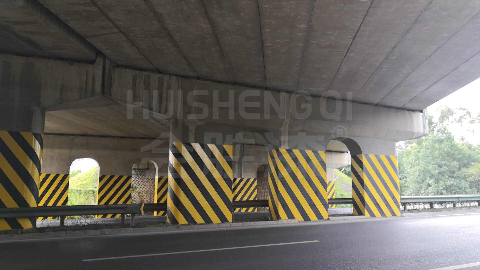 道路警示反光漆